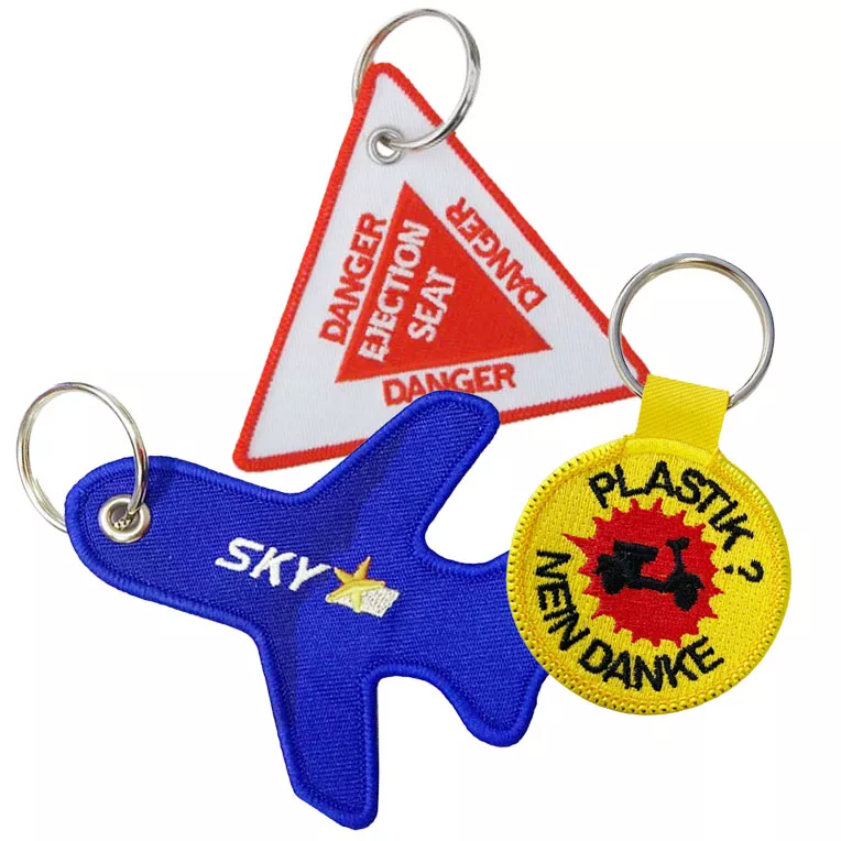 Stoffen sleutelhangers in eigen vorm